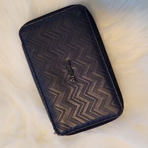 Opened Missoni Delta Travel Kit, Missoni Amenity Travel Kit